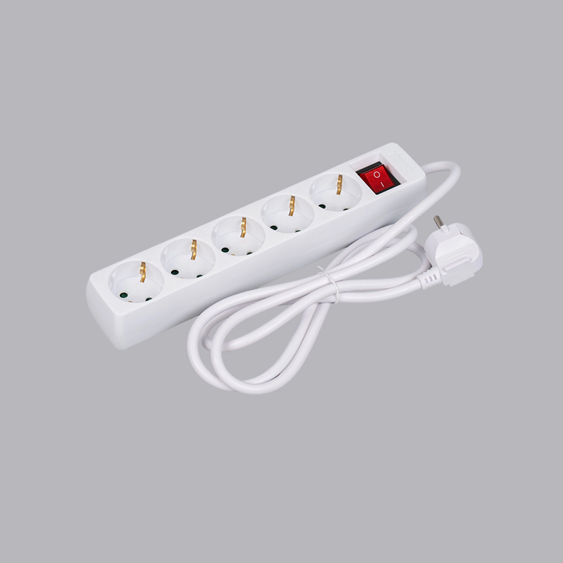 LOB-05K Német típusú téglalap alakú 5 utas elosztó kapcsolóval Multi-Socket