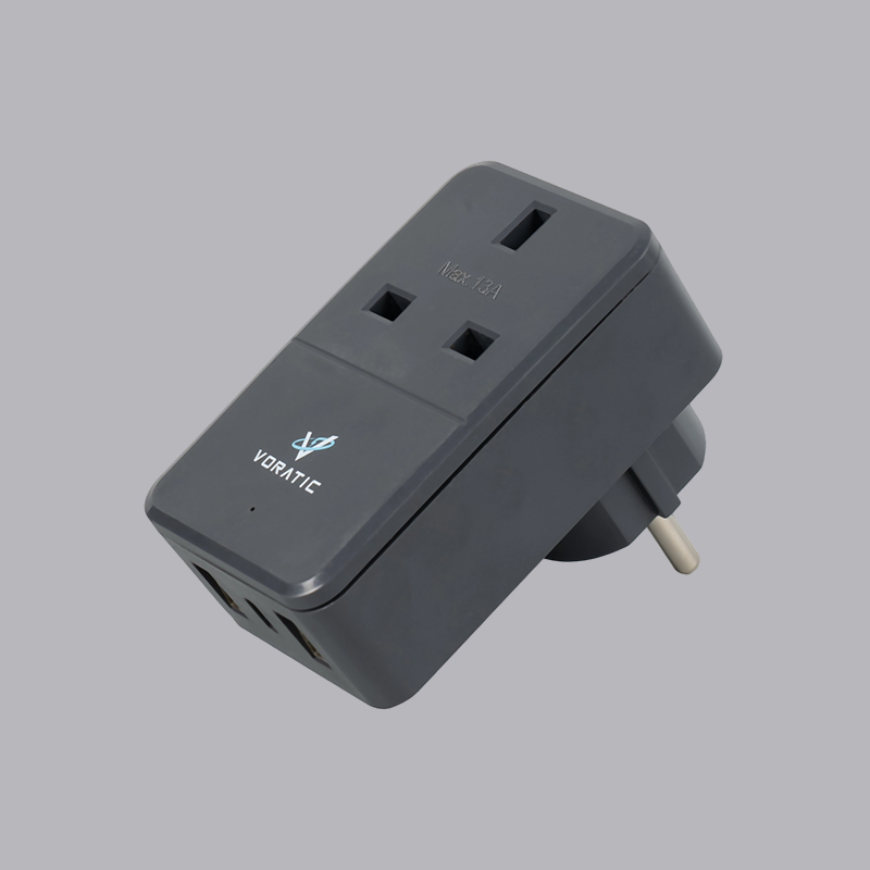 VT-925-DE UK-Németország, 1 aljzat, 2 USB port, 1 TypeC port adapter