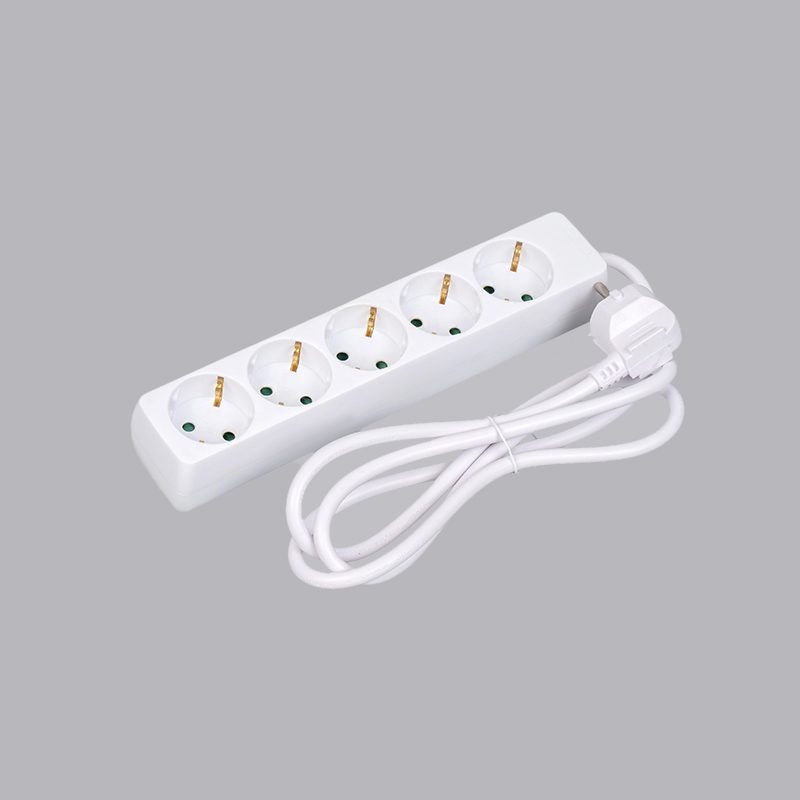 LOB-05 Német típusú téglalap alakú 5 utas elosztó Multi-Socket