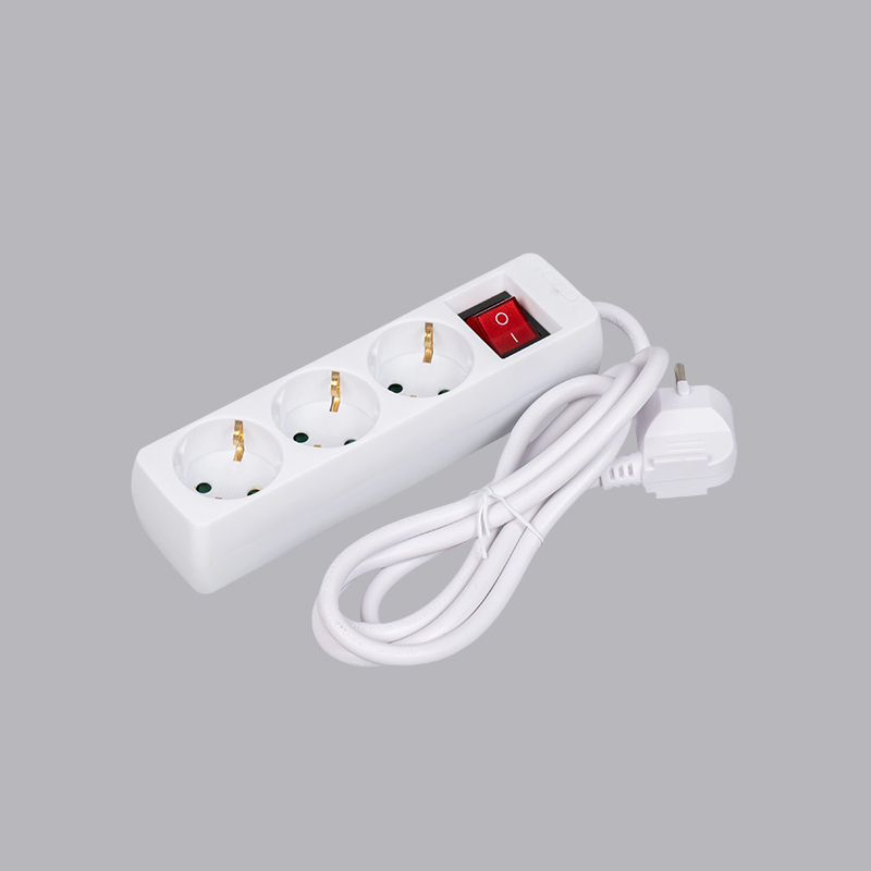 LOB-03K Német típusú téglalap alakú 3-utas elosztó kapcsolóval Multi-Socket