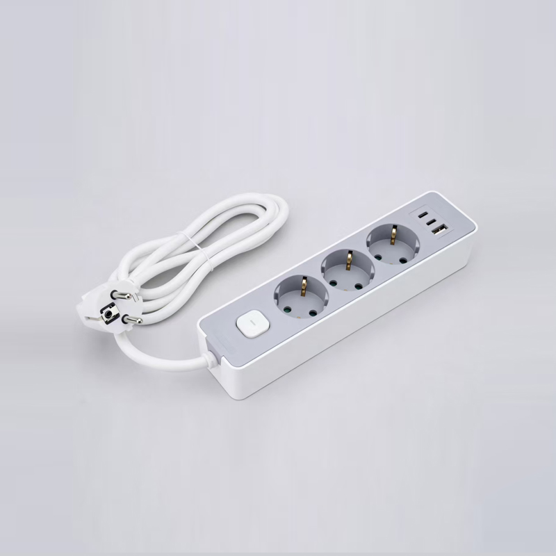 LOB-03K-AC német típusú 3-aljzatú elosztó kapcsolóval, PD gyorstöltő, 1 USB-A és 2 C típusú csatlakozó, Multi-Socket