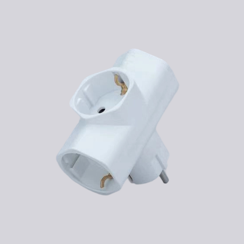G01-03 német típusú három kerek dugós adapter