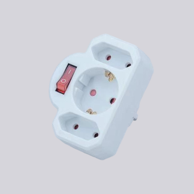 G01-01/2K német típusú egy kerek dugó, két lapos dugó, kapcsoló adapterrel