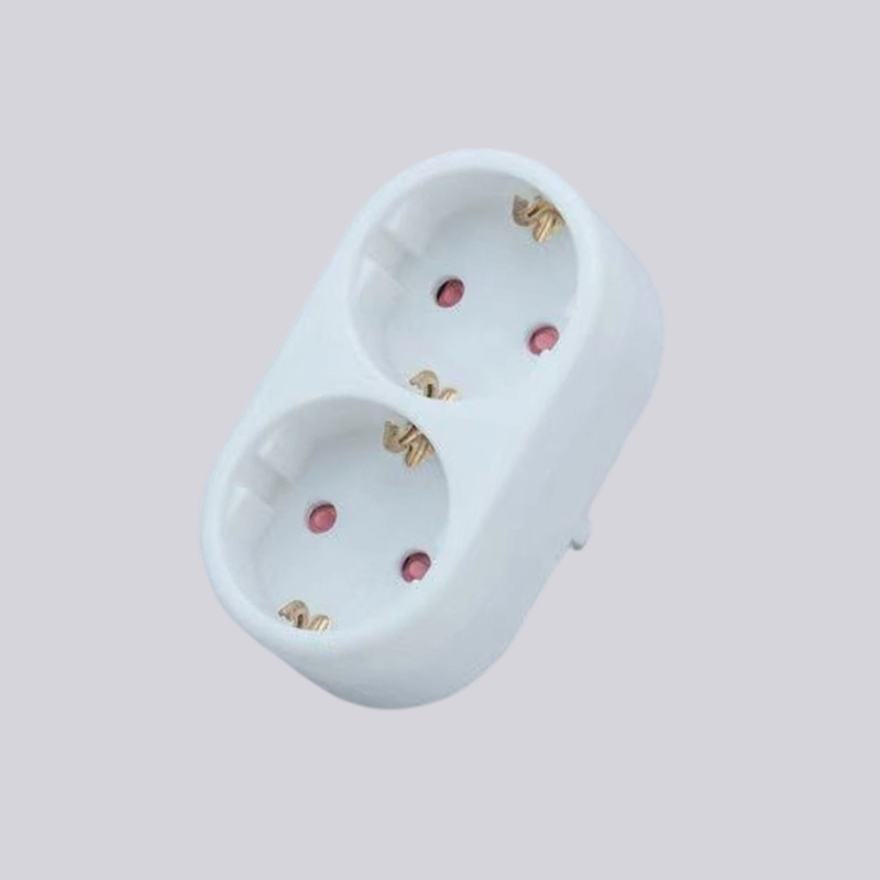 G01-02 német típusú két kerek dugós adapter